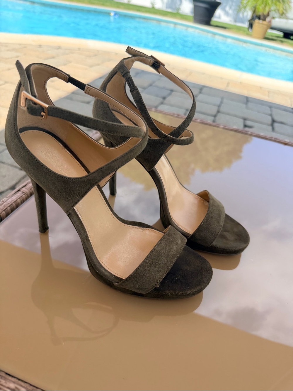 Michael Kors Leather Faryn Sandal Olive 8.5